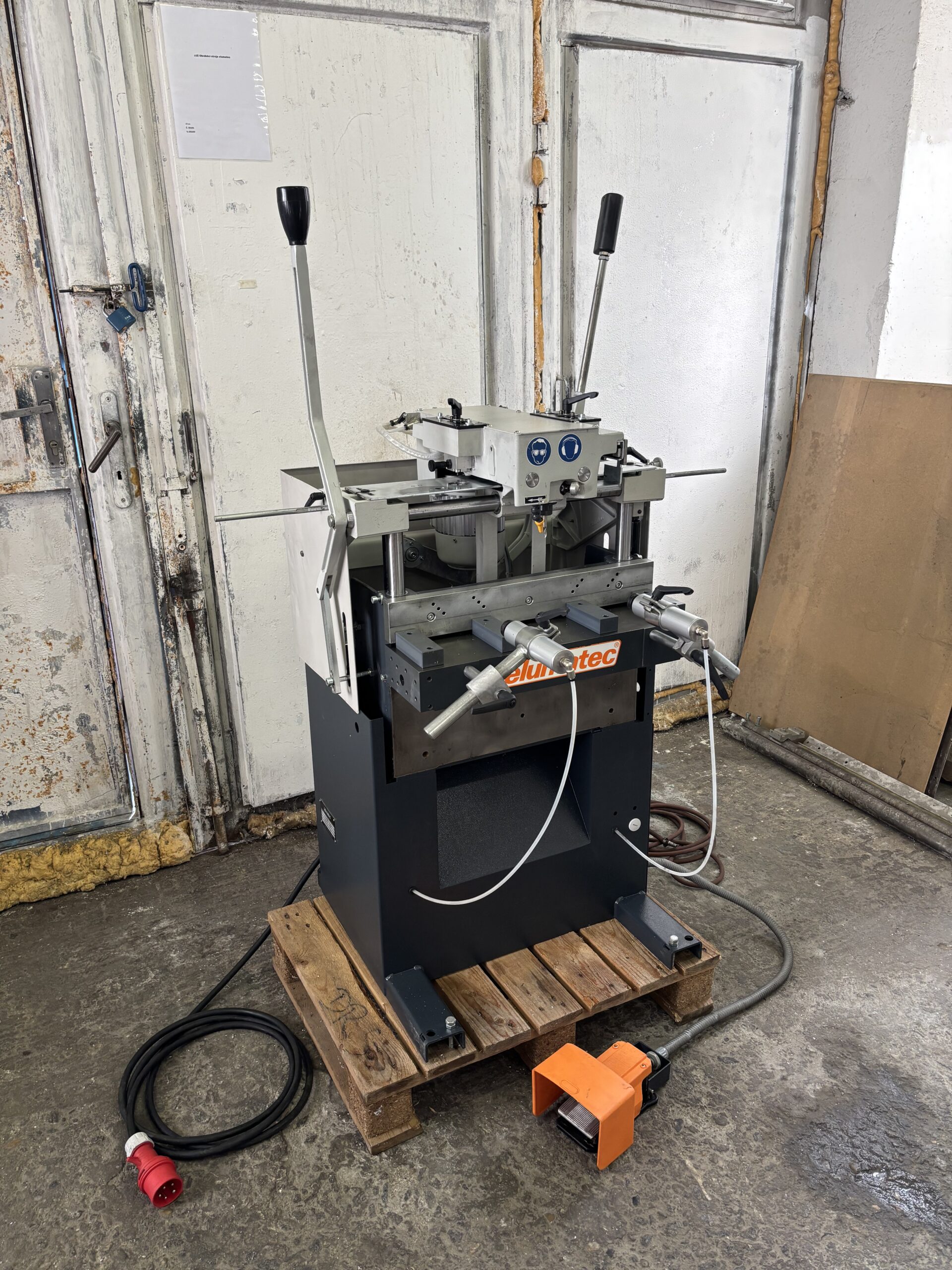 elumatec MGS 73/33 pokosová pila